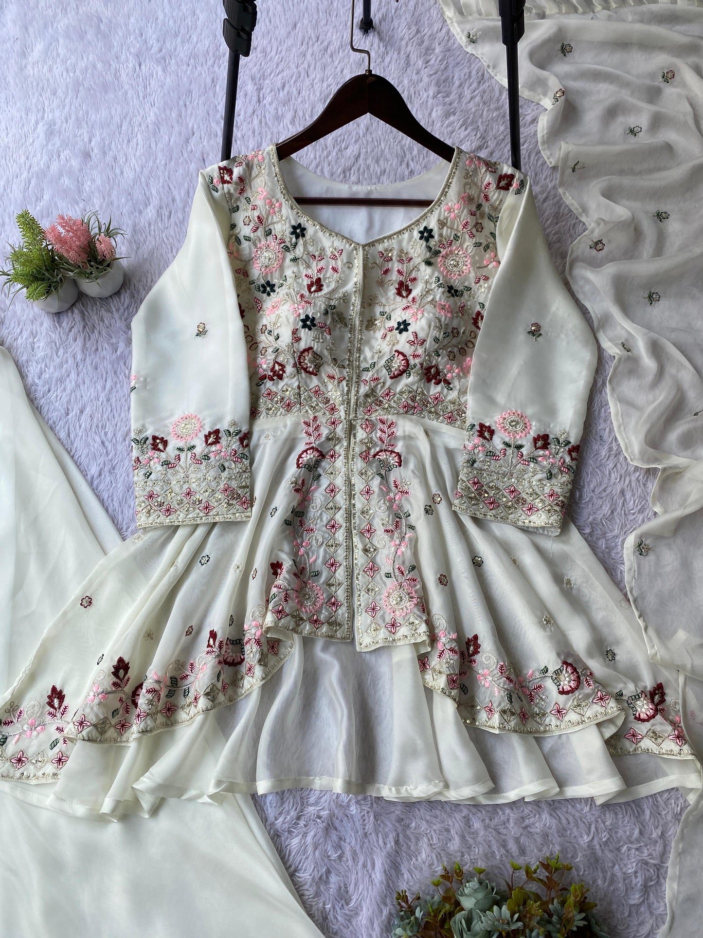 White shimmering Rangoli silk embroidered suit set perfect for weddings and celebrations – WishTown Fashion Club