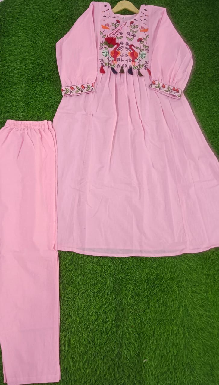 Light pink everyday cotton kurti pant set front view - WishTown Fashion Club