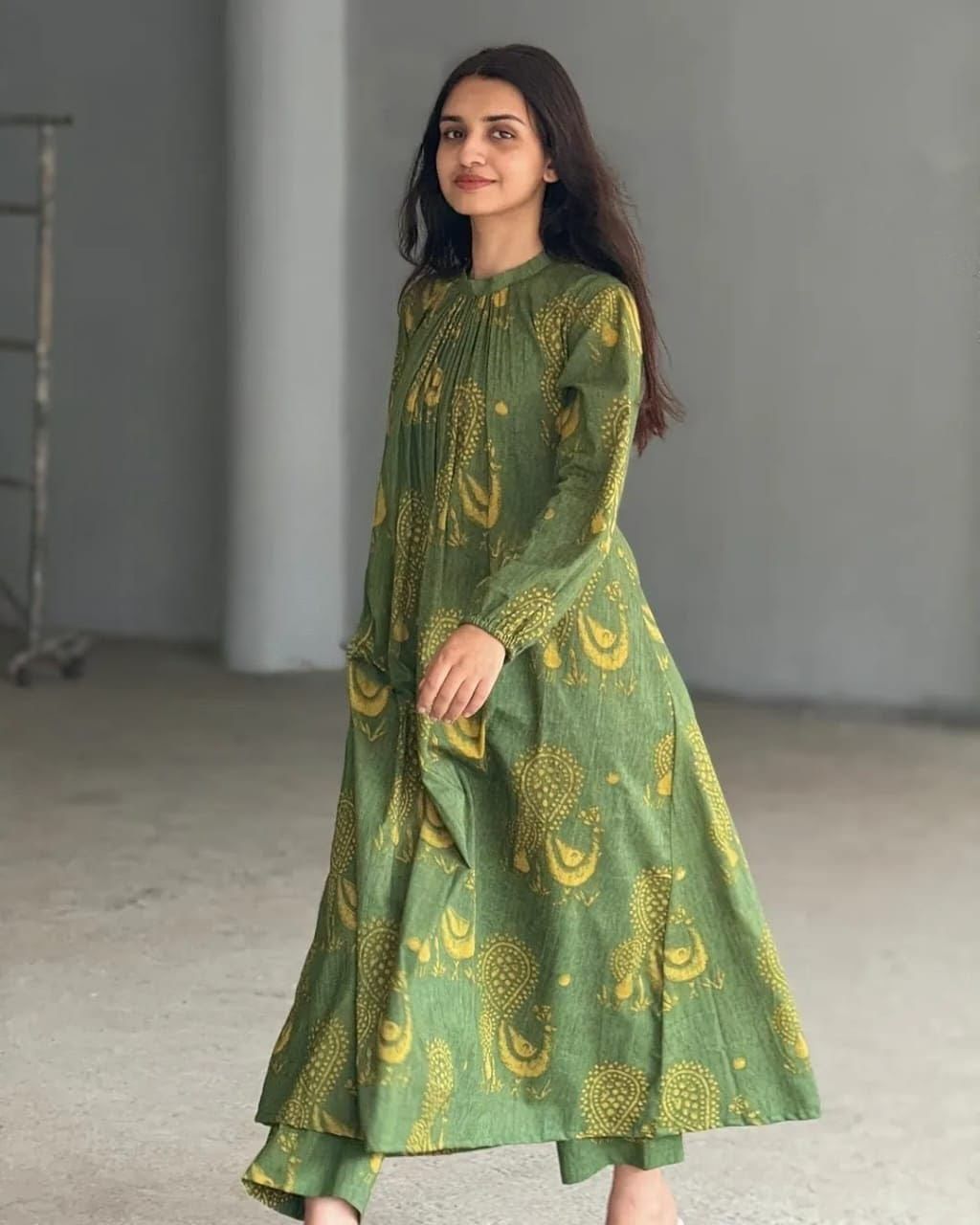 Green floral cotton flex kurti palazzo co-ord set front view - WishTown Fashion Club