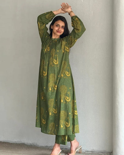 Green cotton flex kurti palazzo set with side pockets detail - WishTown Fashion Club