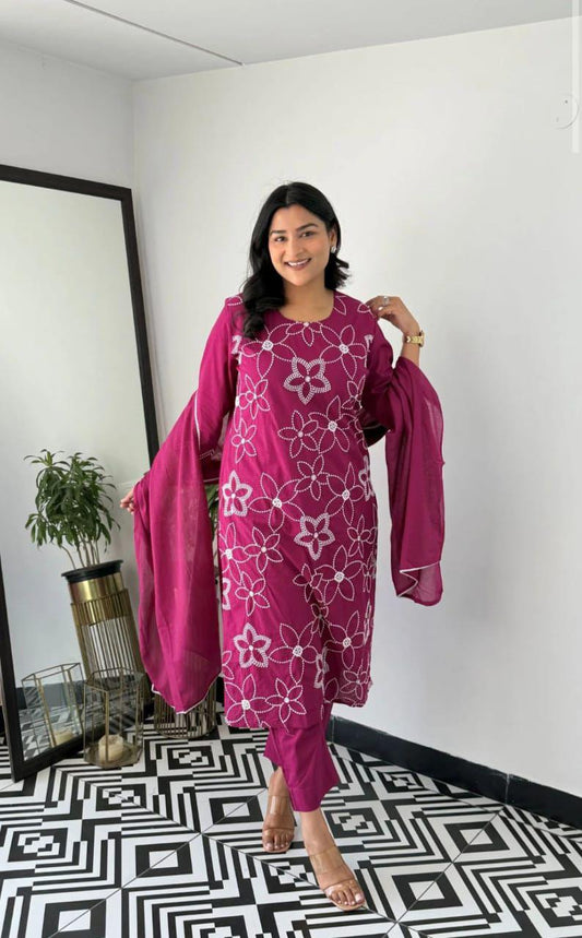 Purple cotton 60x60 co-ord set detailed embroidery close up - WishTown Fashion Club