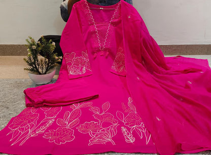 Dark pink pure cotton kurta set close up embroidery detail - WishTown Fashion Club