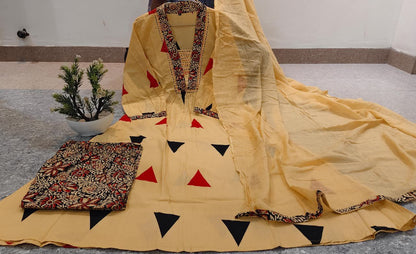 Cream printed cotton kurta set close up handwork detail - WishTown Fashion Club