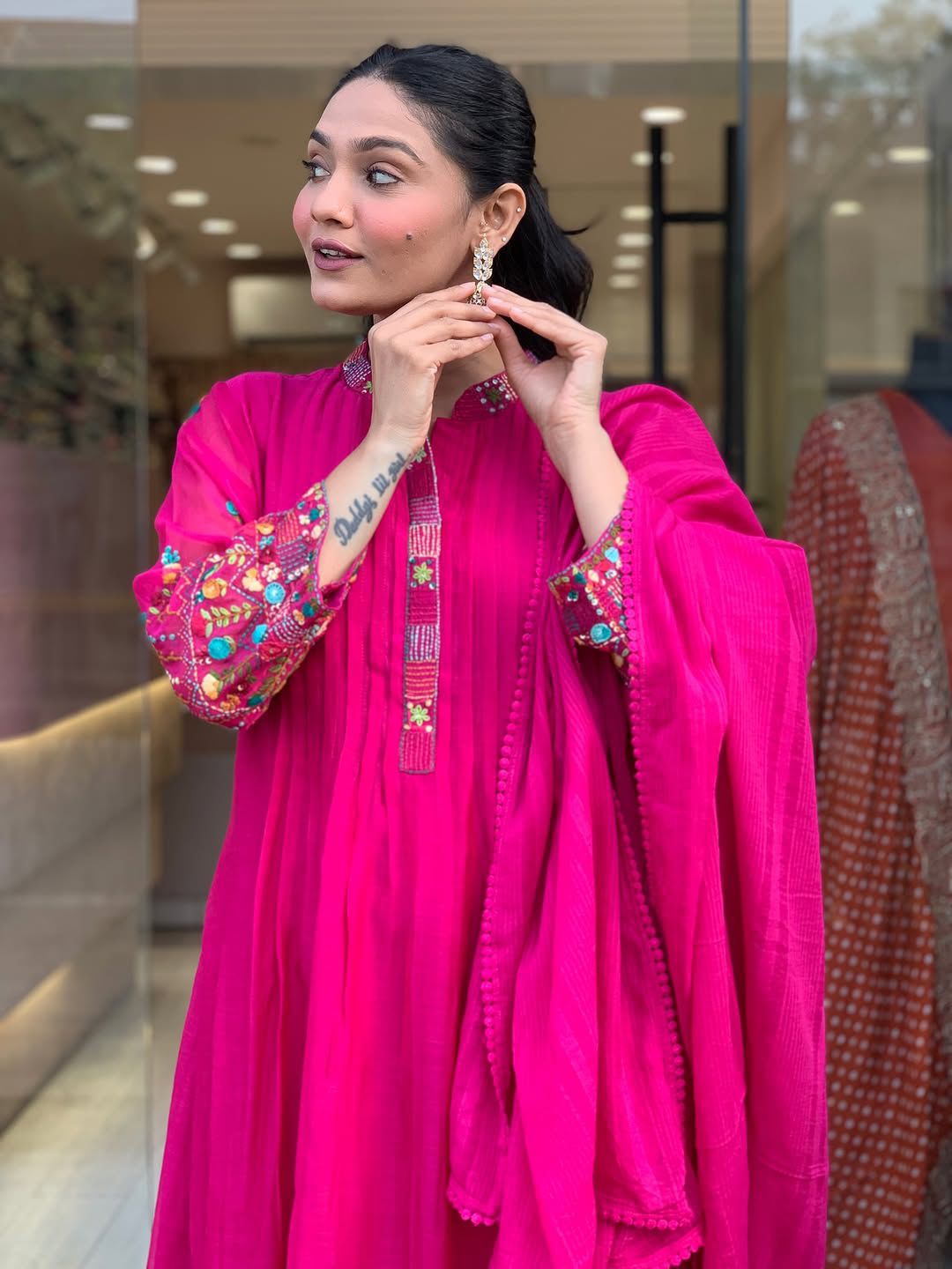 Elegant dark pink cotton embroidered suit with pampam lace malmal dupatta for women - WishTown Fashion Club