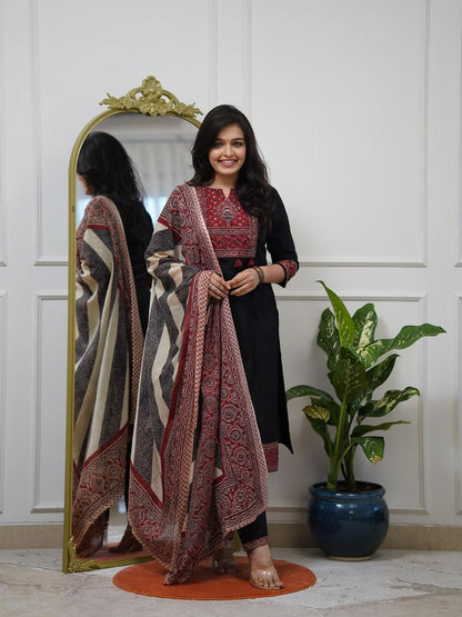 Black cotton ethnic kurti pant set with full dupatta stylish look - WishTown Fashion Club