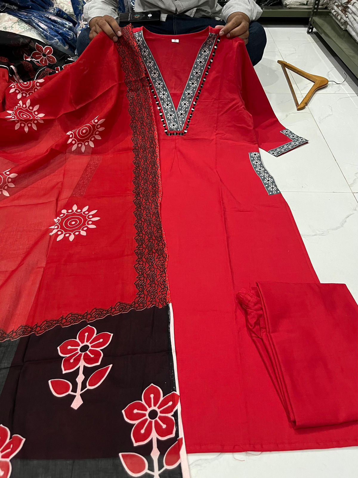 Red simple and elegant cotton suit set for day event - WishTown Fashion Club