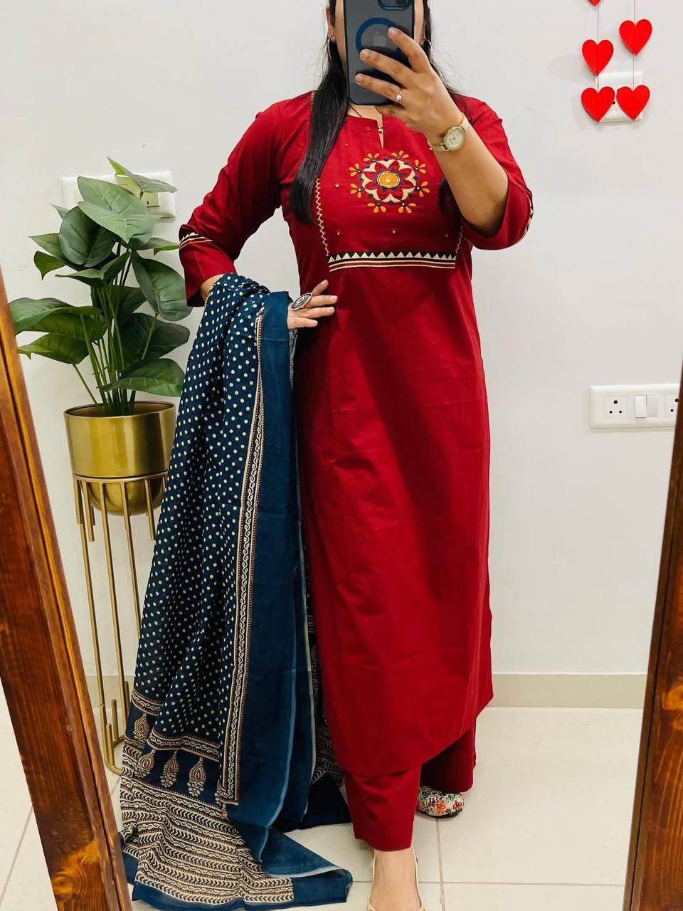 Red day event cotton suit set simple and elegant style - WishTown Fashion Club