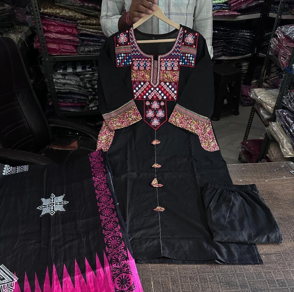 Side perspective presentation of the fully stitched black casual ethnic tunic highlighting the clean tailored side seams and straight fit outline - WishTown Fashion Club