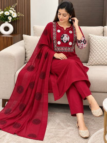 Close up view of detailed real mirror hand work and intricate block print pattern on maroon cotton kurti yoke - WishTown Fashion Club